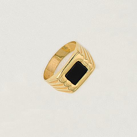 Ring in Yellow Gold Filled & Black Gemstone