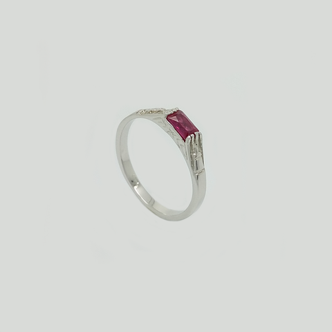 Band in White Gold Filled with Red Gemstone