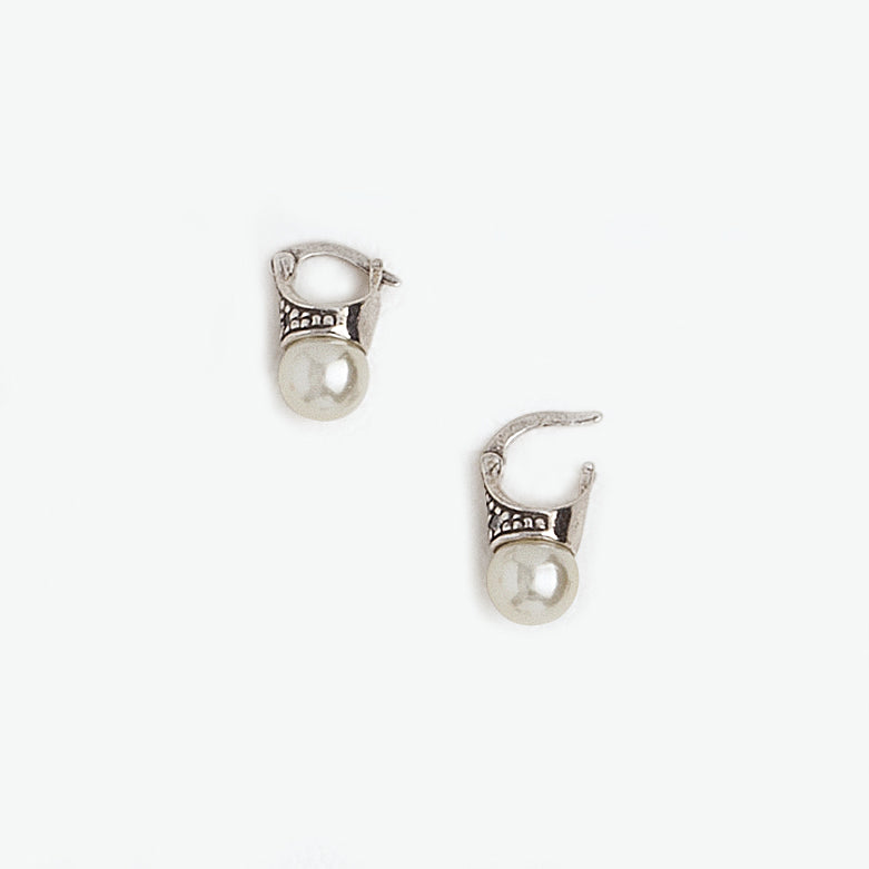 Pearls Earrings in Aged White Gold Filled with Gemstones